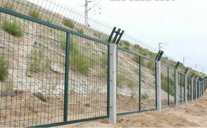 铁路、公路、桥梁护栏网与隔离栅 安平县鑫岩厂家推荐产品选购指南